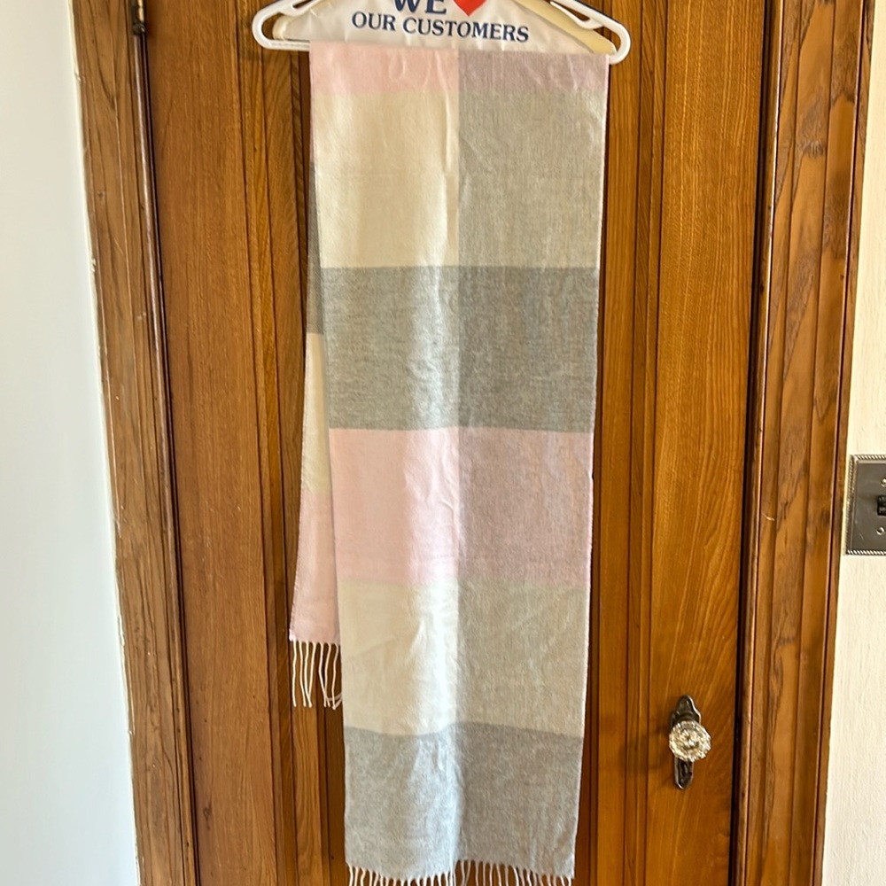 NWT LORD & Taylor scarf